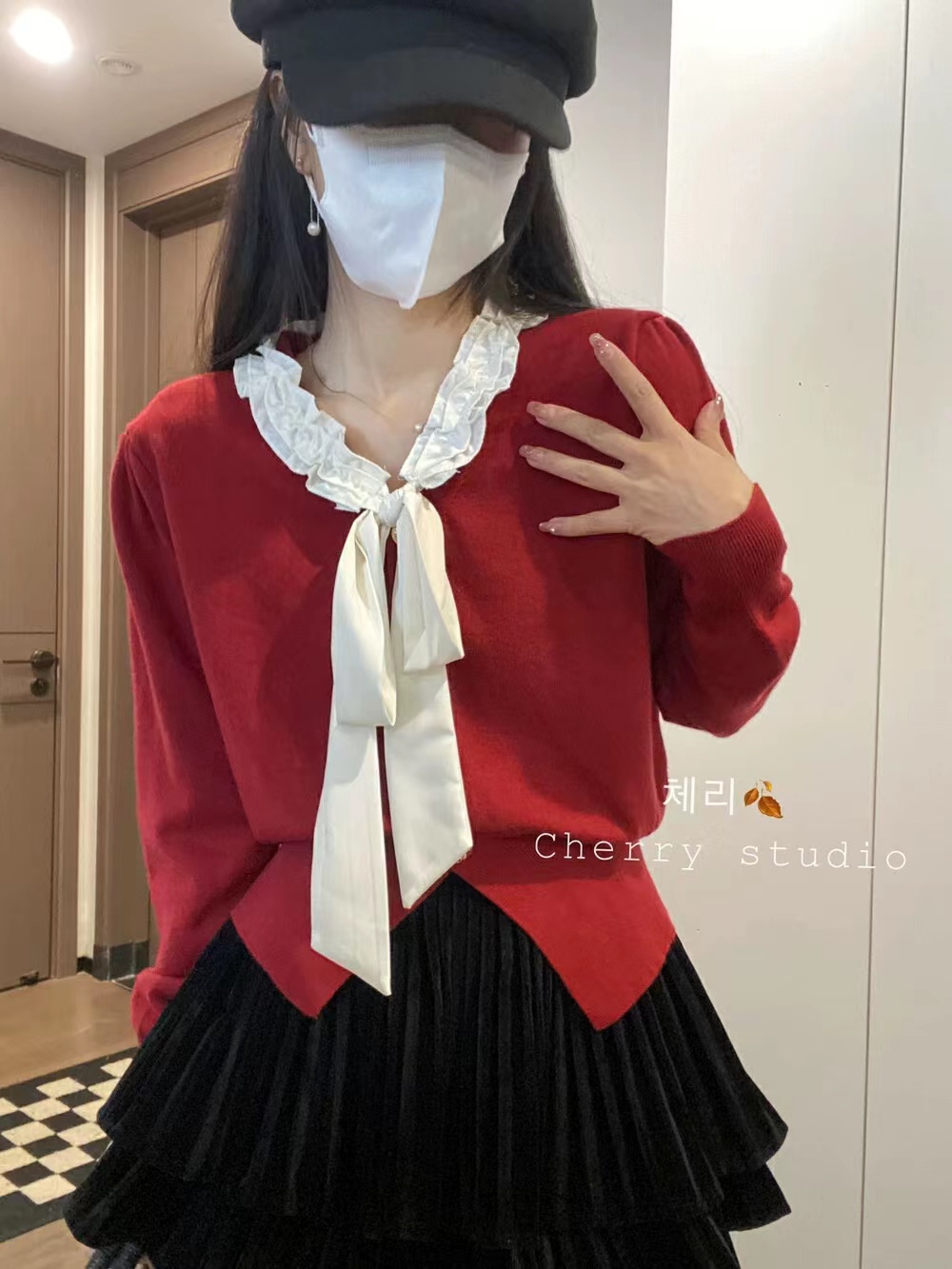 Socialite style lotus leaf collar sweater autumn and winter new style gentle contrast color lace design knitted sweater