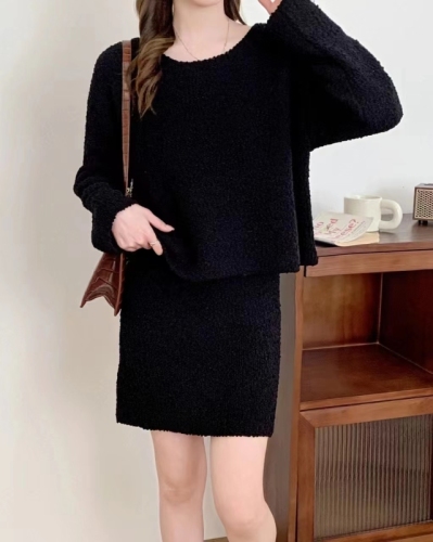 Autumn and winter new style French retro small fragrance snowflake velvet soft waxy round neck sweater for women with short skirt two-piece set for women