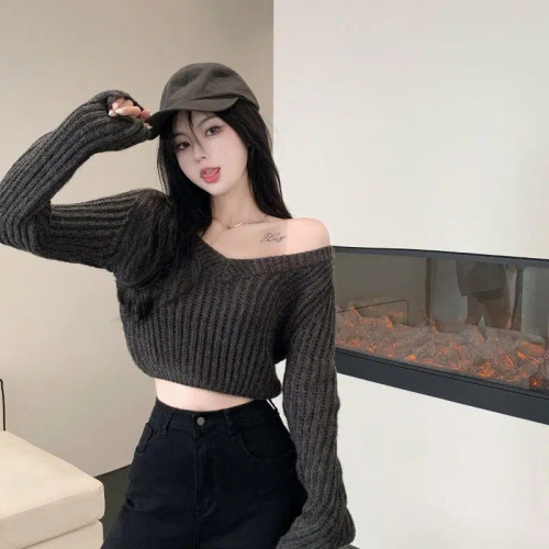 Short dark gray v-neck knitted sweater, niche student long-sleeved slim pullover top for casual women