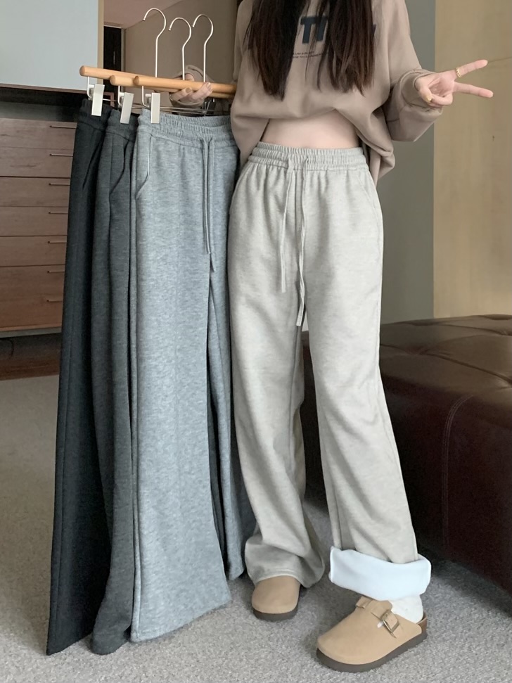 Actual shot of the new Korean style high-waisted thickened velvet slim straight casual straight glutinous rice wide-leg pants