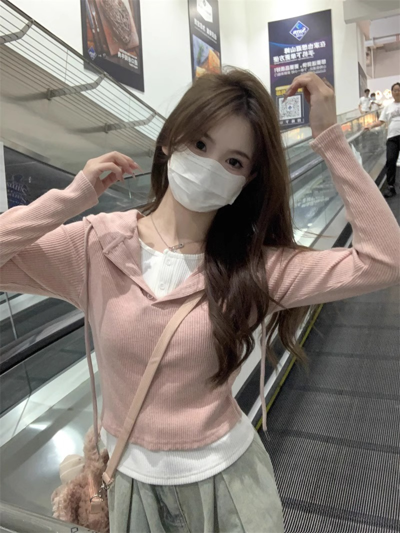 Official photo Contrast color fake two-piece drawstring hooded T-shirt for women's winter wear, slim fit, short top and bottoming shirt for small people