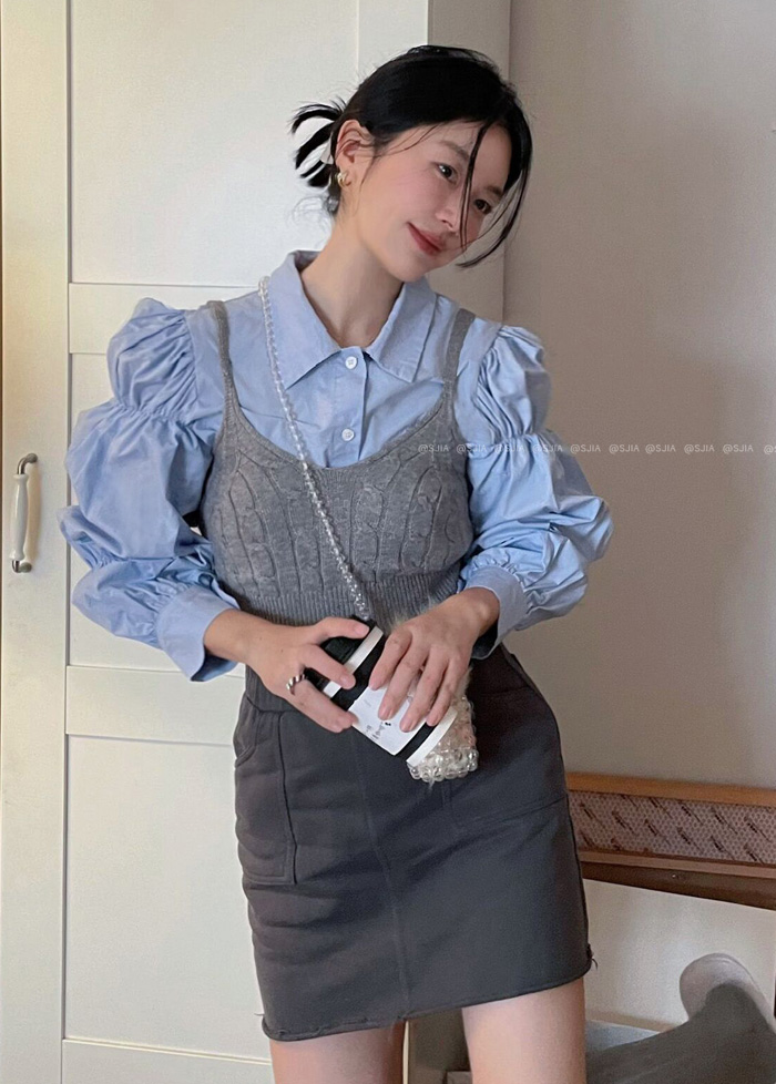 Actual shot of Korean light blue lantern bubble pleat design shirt and suspender twist vest two-piece set