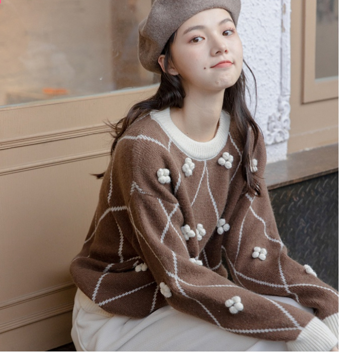 Short pullover knitted sweater for women for autumn and winter outer wear, loose design, niche, retro Japanese style, lazy style