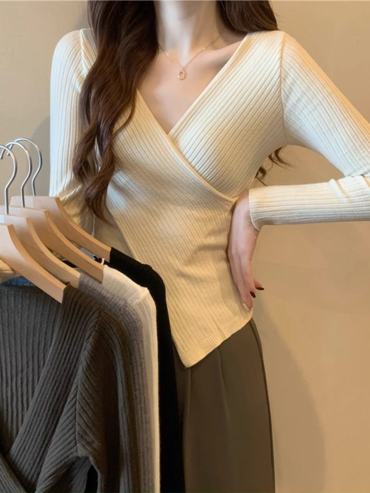 2024年新款秋冬高級感長袖上衣打底衫內搭毛衣設計感女小眾針織衫
