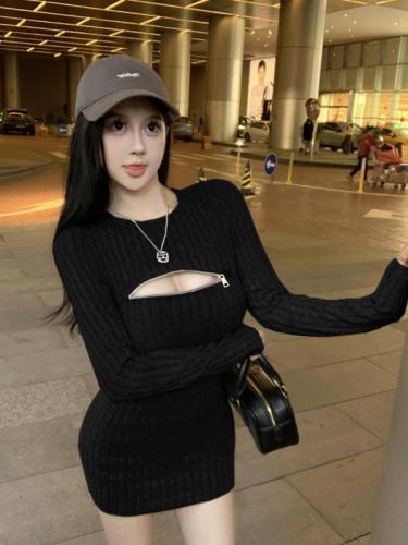Real shot of the new autumn and winter round neck zipper small design chic sexy slim long sleeve hip-covering dress