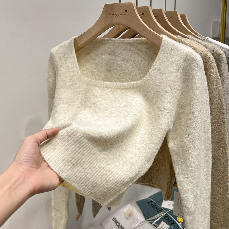 Square collar exposed clavicle soft waxy knitted bottoming shirt for women 2023 autumn and winter high-end thickened sweater pullover top