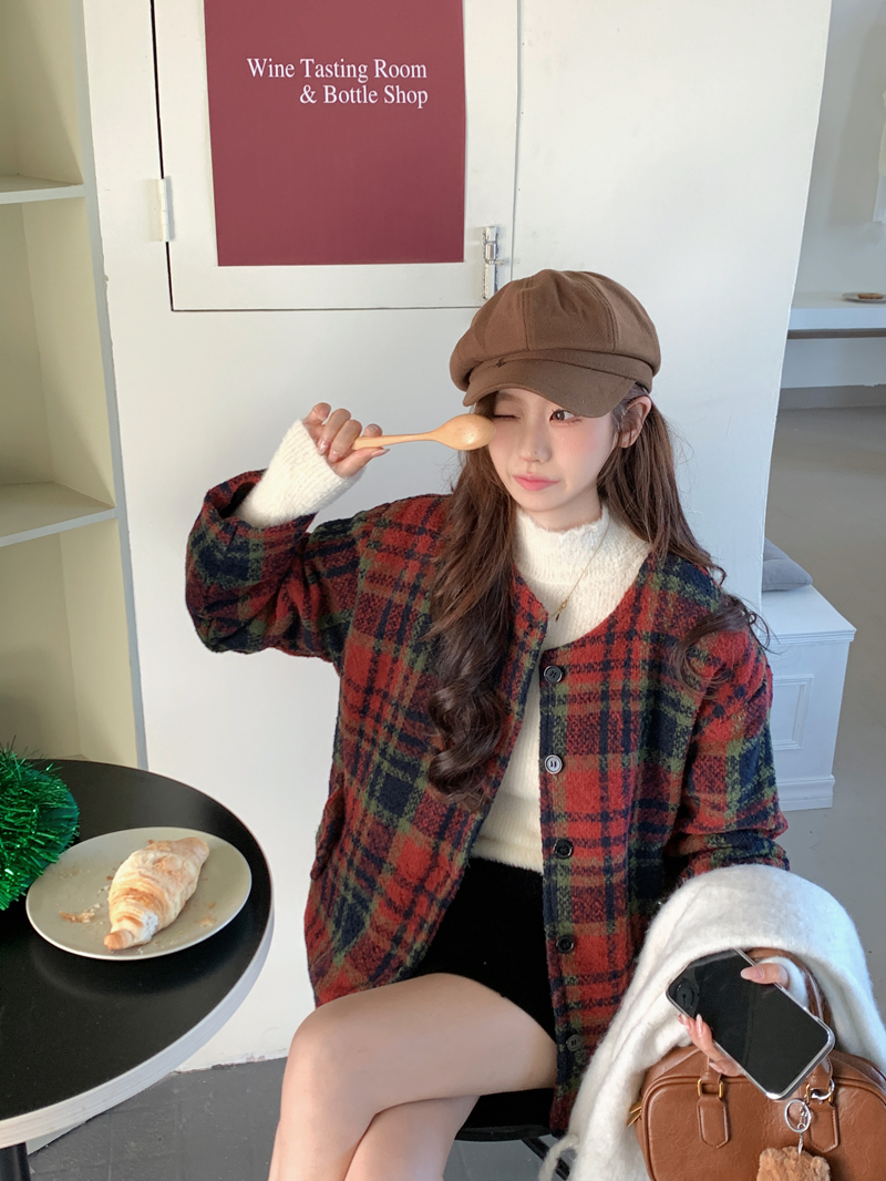 Real shot of round collar quilted plaid red woolen coat for women autumn and winter festival atmosphere casual top ins trend