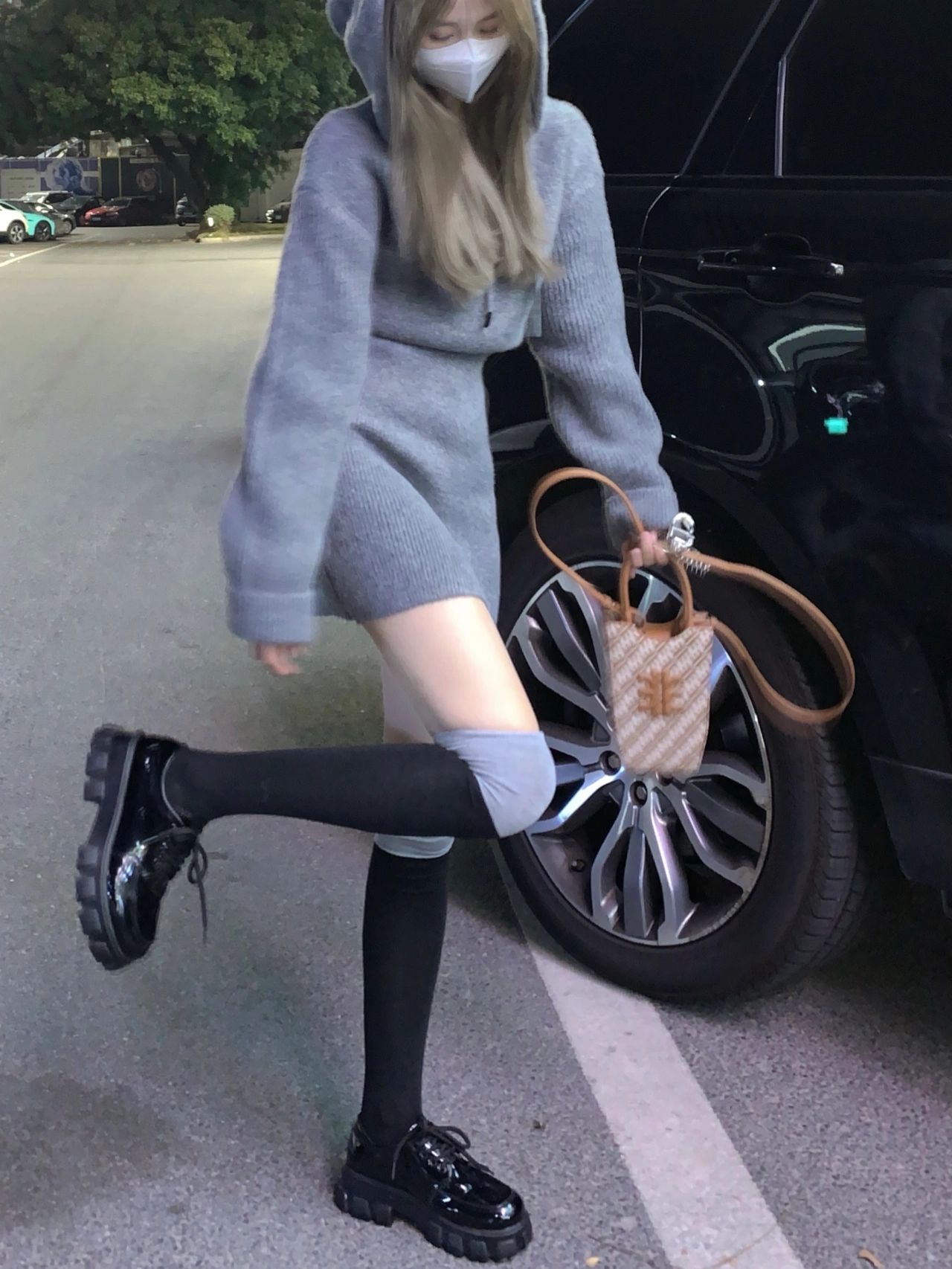 小個子連帽針織連衣裙子女秋冬純欲風辣妹包臀短裙內搭打底毛衣裙