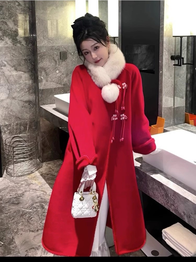 New Year's Eve Christmas shirt from a rich family, new Chinese style Chinese style buckle white duck down woolen coat