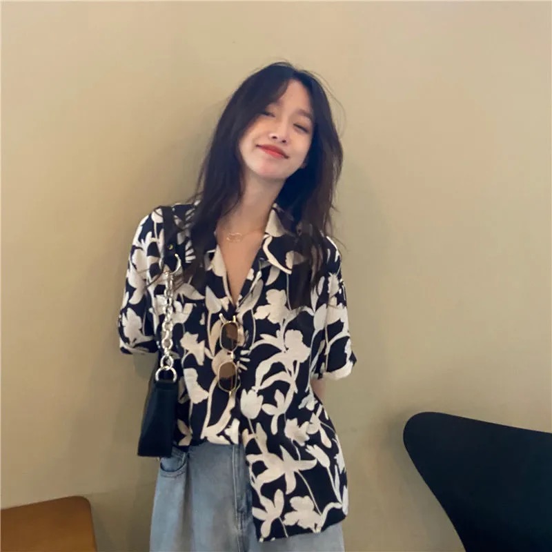 設計感小眾復古港味花朵寬鬆短袖襯衫上衣女夏季韓版休閒百搭襯