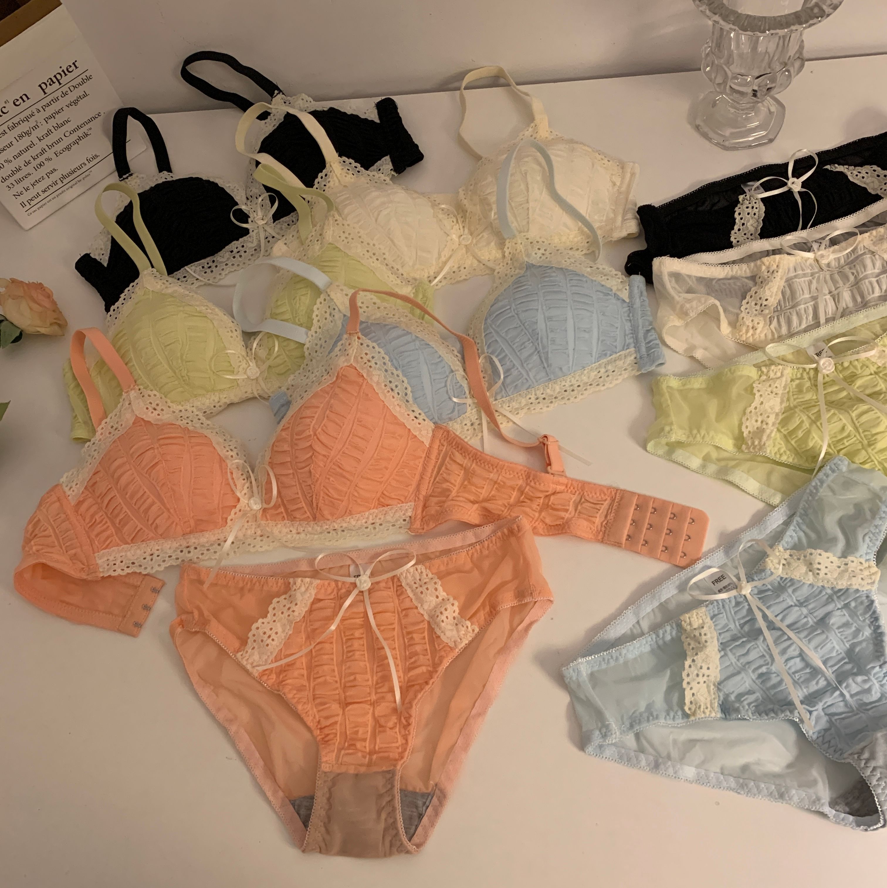 實拍性感蕾絲無鋼圈文胸小胸聚攏收副乳防下垂少女胸罩套裝