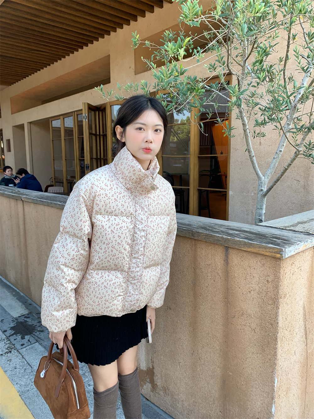 Actual shot of niche floral cotton clothing, Korean style short coat, stand-up collar bread coat, petite cotton-padded jacket