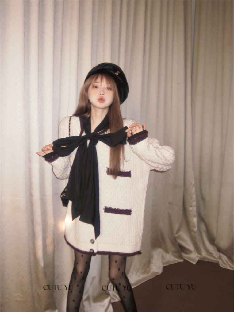 Actual shot of Xiao Xiangfeng’s lazy contrasting color knitted cardigan jacket + French style lace-up bow shirt