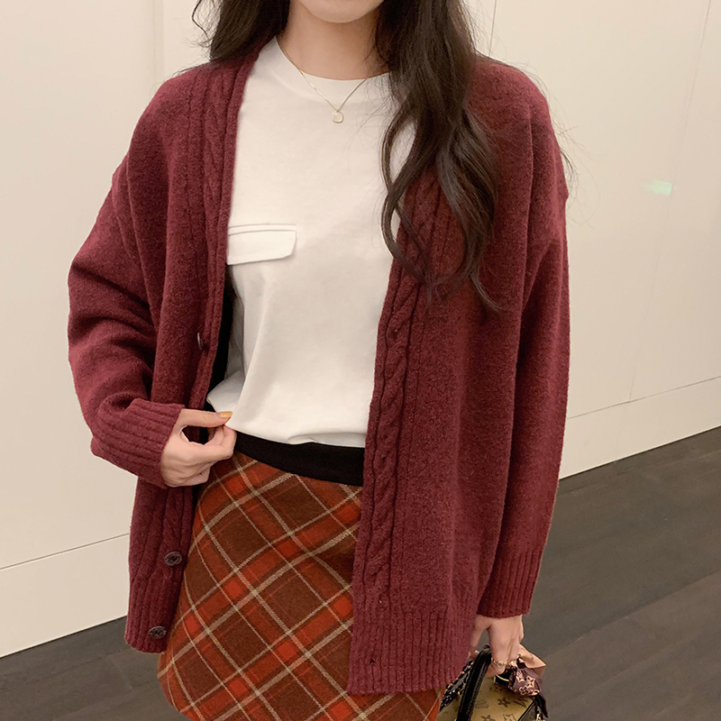 實拍圖聖誕氛圍感今年流行紅色毛衣女秋冬新款慵懶風針織開衫