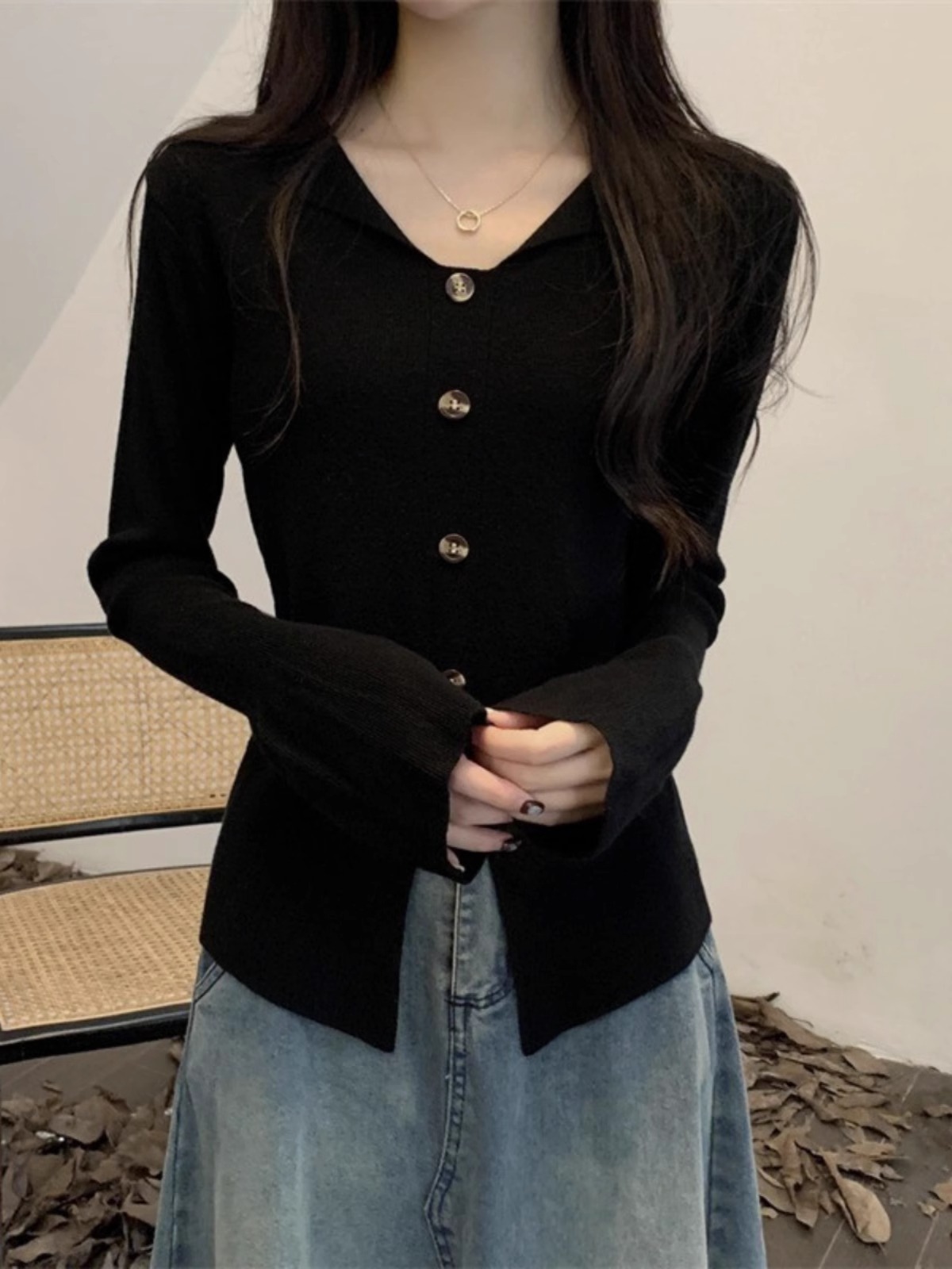 設計感小香風內搭打底衫女秋冬高級感修身開叉v領毛衣針織衫外穿