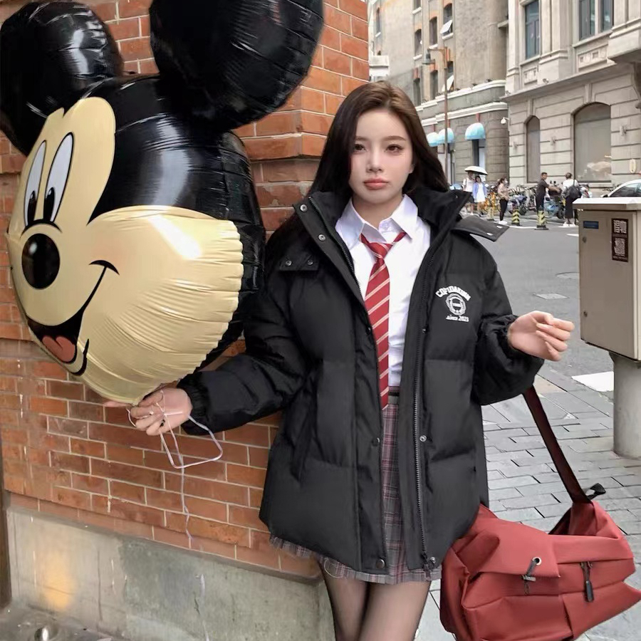 Small student down jacket women's short 2023 new loose thickened bread jacket college style winter jacket