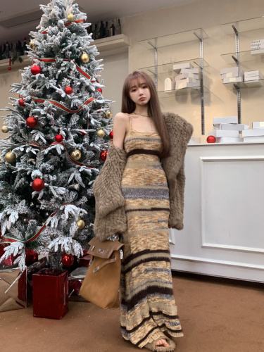 Real shot~variegated striped suspender long skirt autumn and winter dress + fur hooded jacket