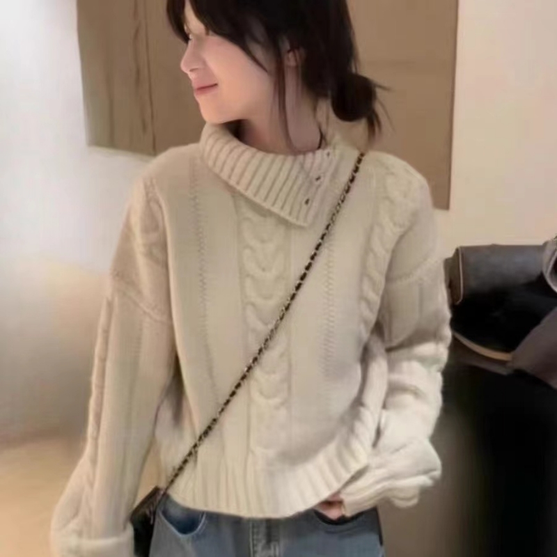 不規則領口帶扣麻花高領毛衣女冬季加厚寬鬆小個子套頭針織衫上衣