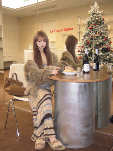 Real shot~variegated striped suspender long skirt autumn and winter dress + fur hooded jacket