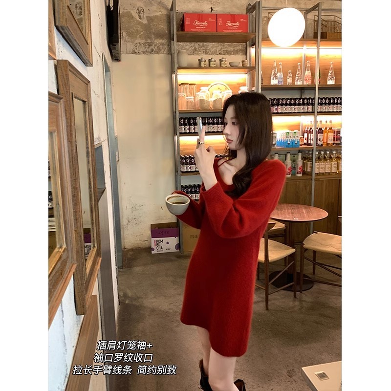 夏詩文 熱紅酒 氣質慵懶風V領細肩帶燈籠袖紅色針織連衣裙女冬季