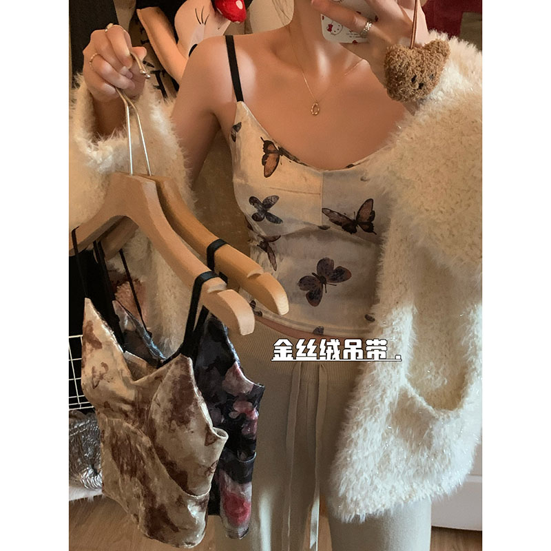 Actual shot of the new autumn and winter gold velvet sexy V-neck camisole for women with breast pads and slim-fitting tops