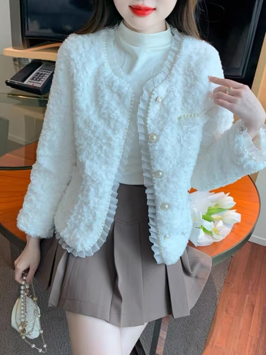 Xiaoxiangfeng lamb wool jacket for women in autumn and winter new Korean style high-quality lace beaded imitation fur jacket top