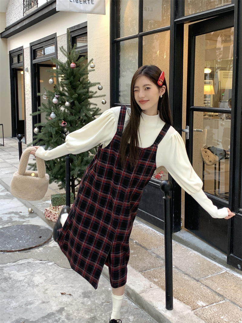 實拍 復古甜美格紋背帶裙+針織打底泡泡袖上衣