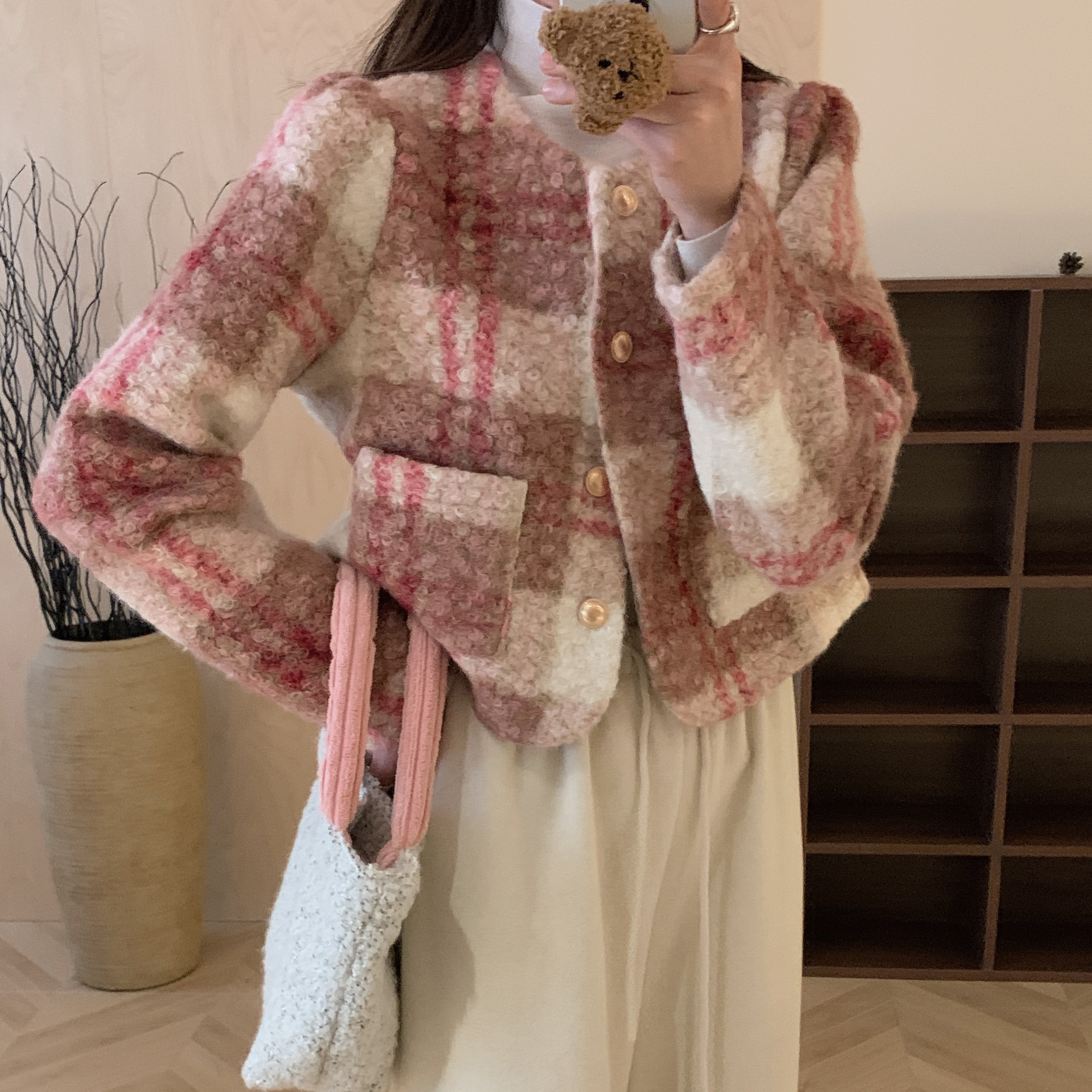 Real shot simple round neck plaid woolen jacket