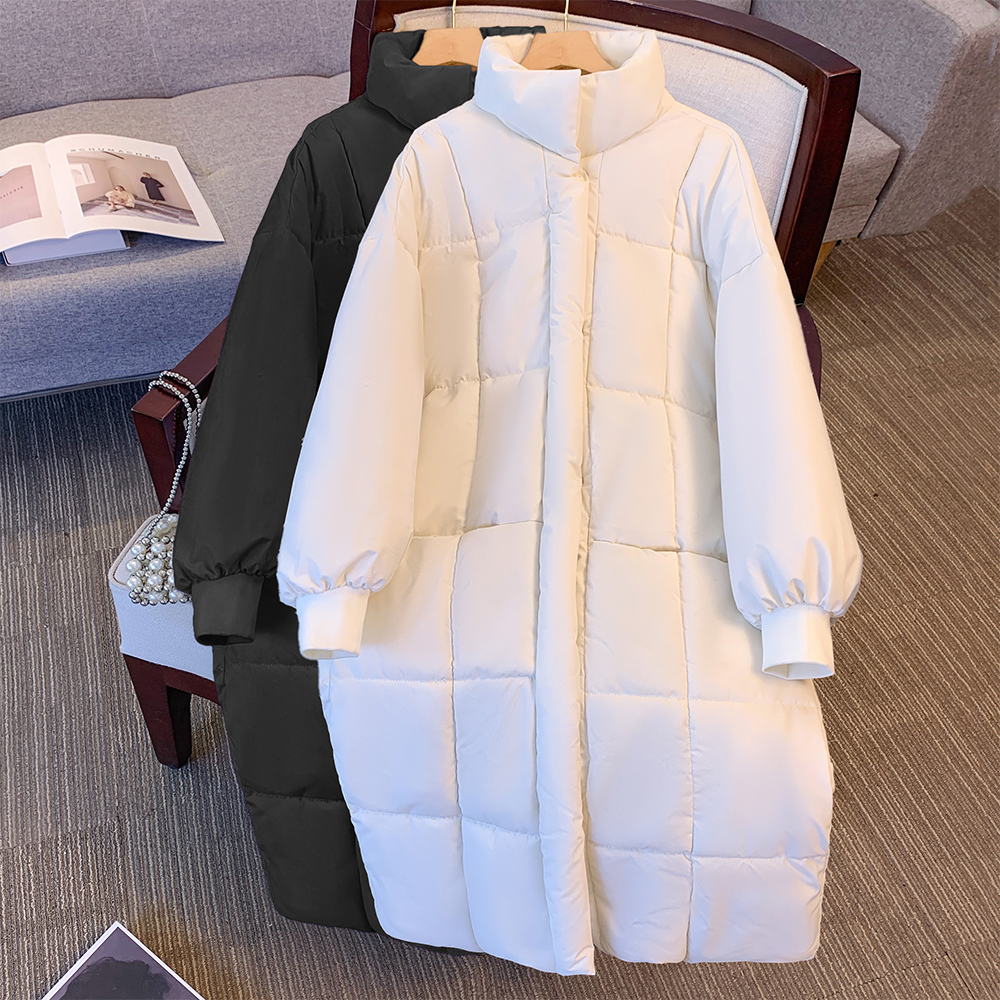 Real shot of plus size women's 2023 winter long cotton coat, warm, casual and versatile, thickened over-the-knee jacket