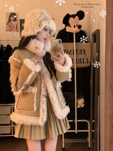 Real shot ~ Hug Bear Lamb Wool Top and Fur All-in-one Thick Jacket for Women in Autumn and Winter