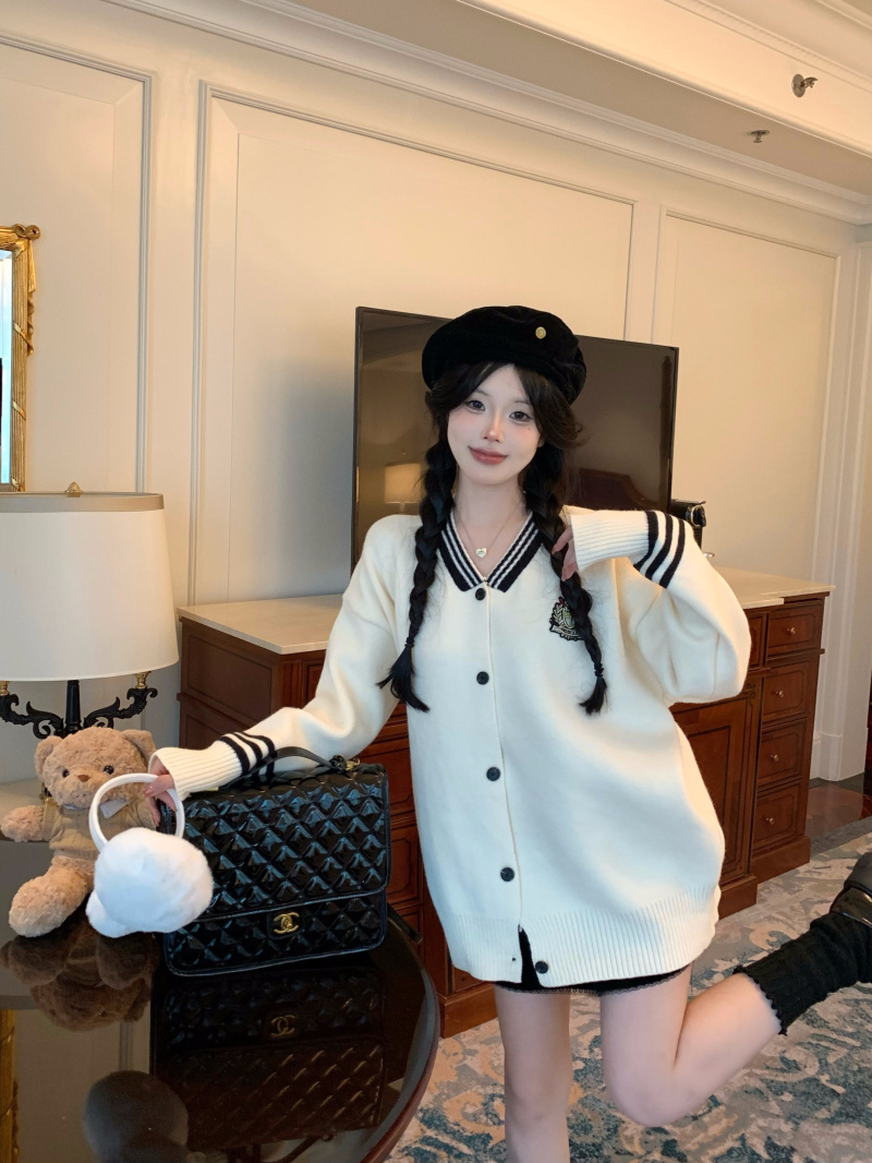 實拍 氛圍感學院風V領徽章毛衣開衫慵懶寬鬆針織外套女