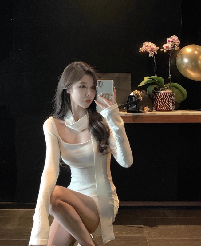 JustQin 12月9號上新芙香女女純欲收腰褶皺針織連衣裙