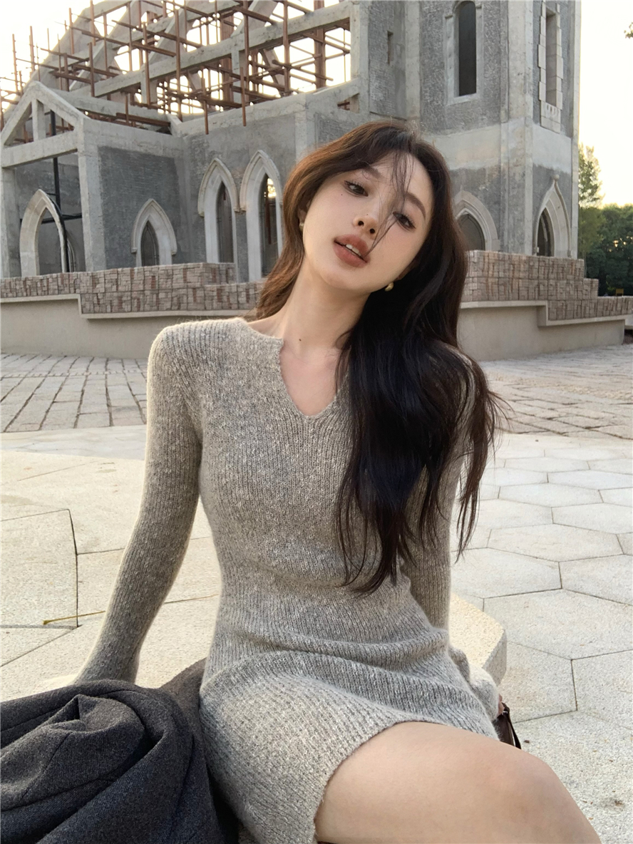 實拍 性感v領針織連衣裙女修身內搭收腰打底包臀短裙