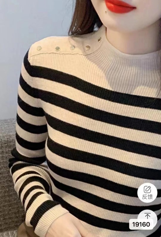 2023秋冬新款設計感洋氣減齡半高領紐扣條紋顯瘦長袖上衣女