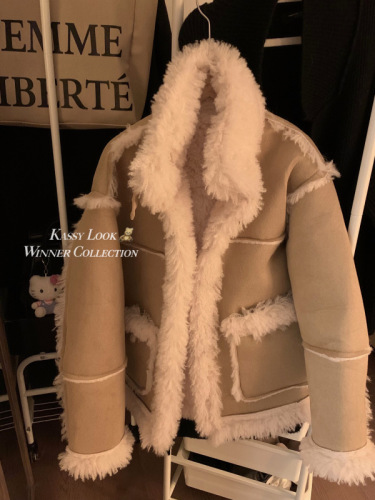 Real shot ~ Hug Bear Lamb Wool Top and Fur All-in-one Thick Jacket for Women in Autumn and Winter