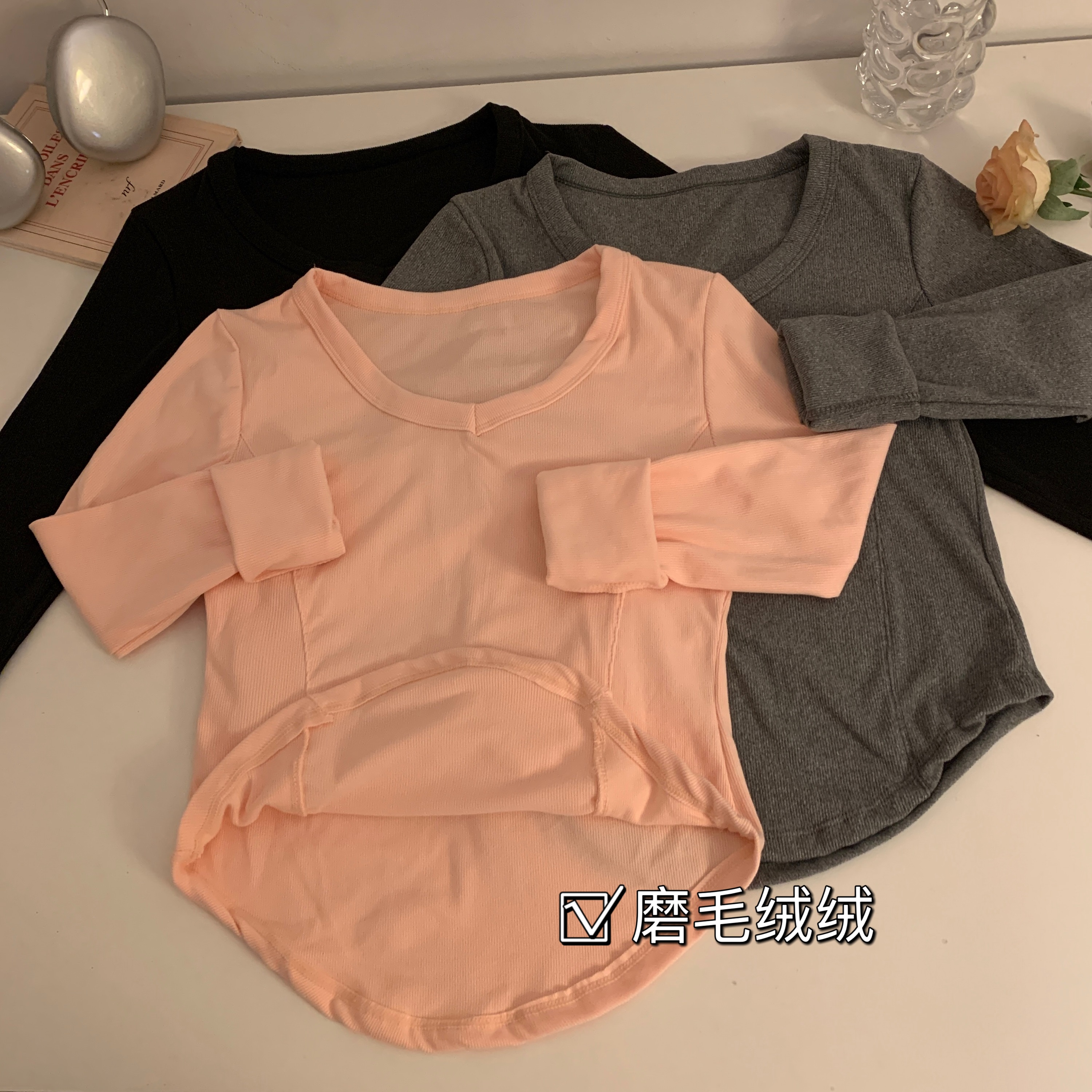 實拍 秋冬保暖磨毛加絨加厚V領鎖骨內搭打底衫修身長袖上衣女