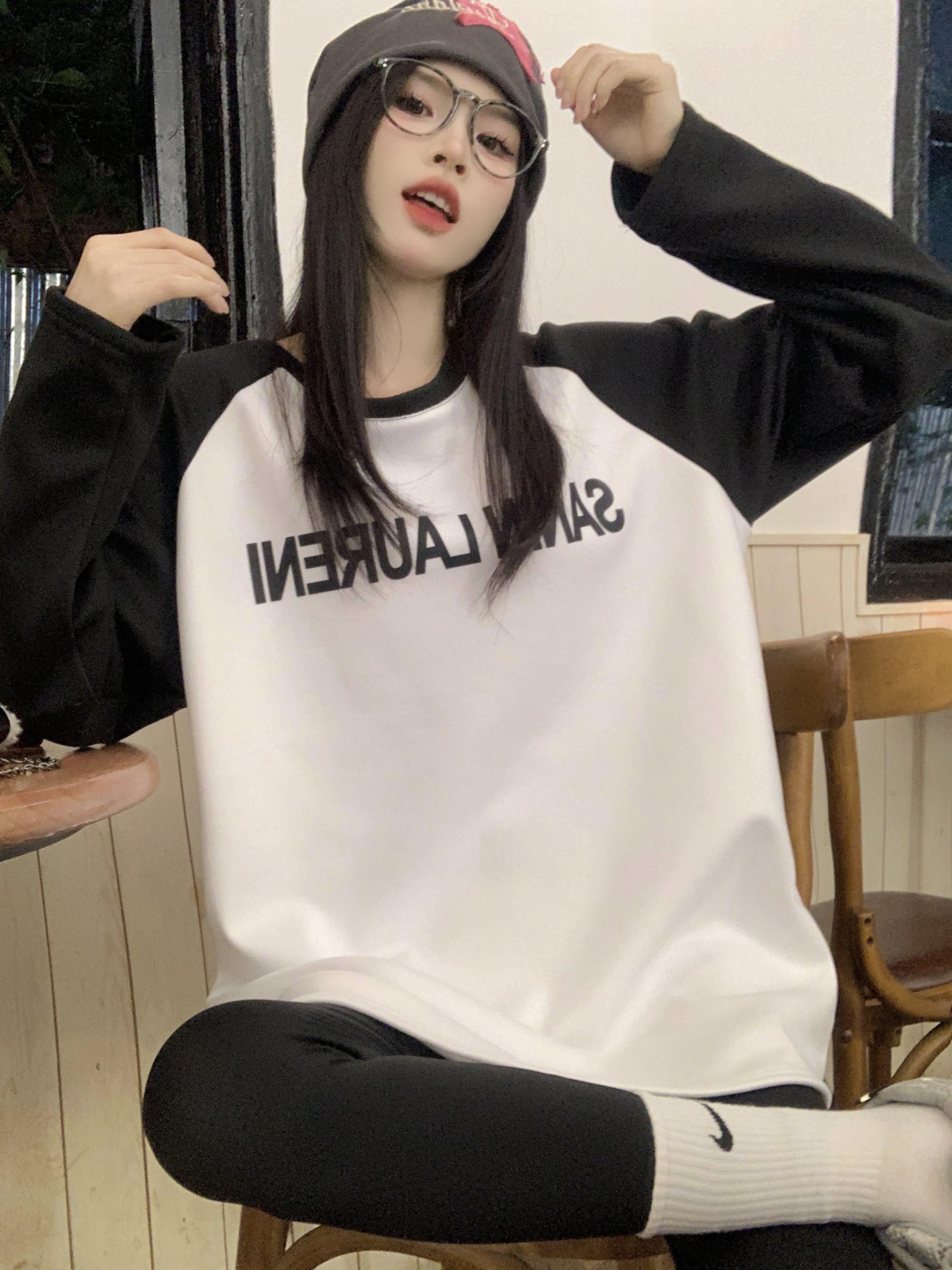 Real shot of autumn and winter loose color block printed embroidered thin velvet plus velvet thickened warm long-sleeved T-shirt for women