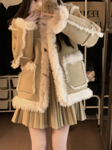 Real shot ~ Hug Bear Lamb Wool Top and Fur All-in-one Thick Jacket for Women in Autumn and Winter