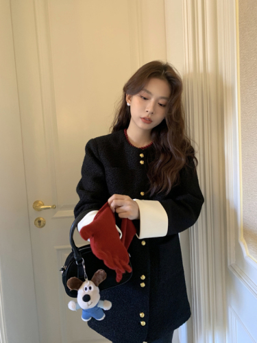 Actual shot ~ Western-style woolen Xiaoxiang mid-length coat, palace style, contrasting color, curled edges and cotton top, Korean style for women