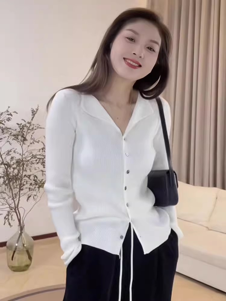 HEYGIRL黑哥 秋日隨想 貝殼扣翻領長袖針織衫女秋修身顯瘦打底衫