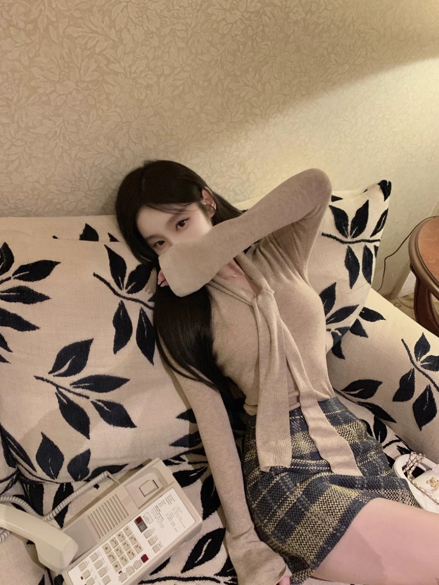 早安樊樊 韓系氛圍感V領針織衫女秋冬內搭修身顯瘦溫柔高級感上衣