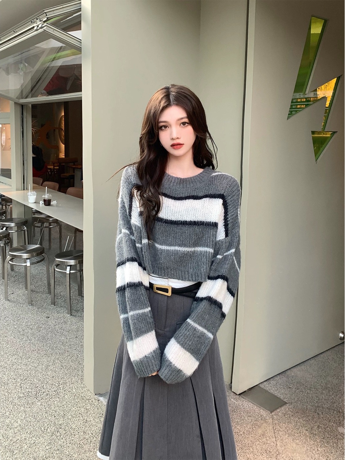EUSKY IIWAN short striped sweater for hot girls 2023 autumn and winter new style lazy style loose long-sleeved top