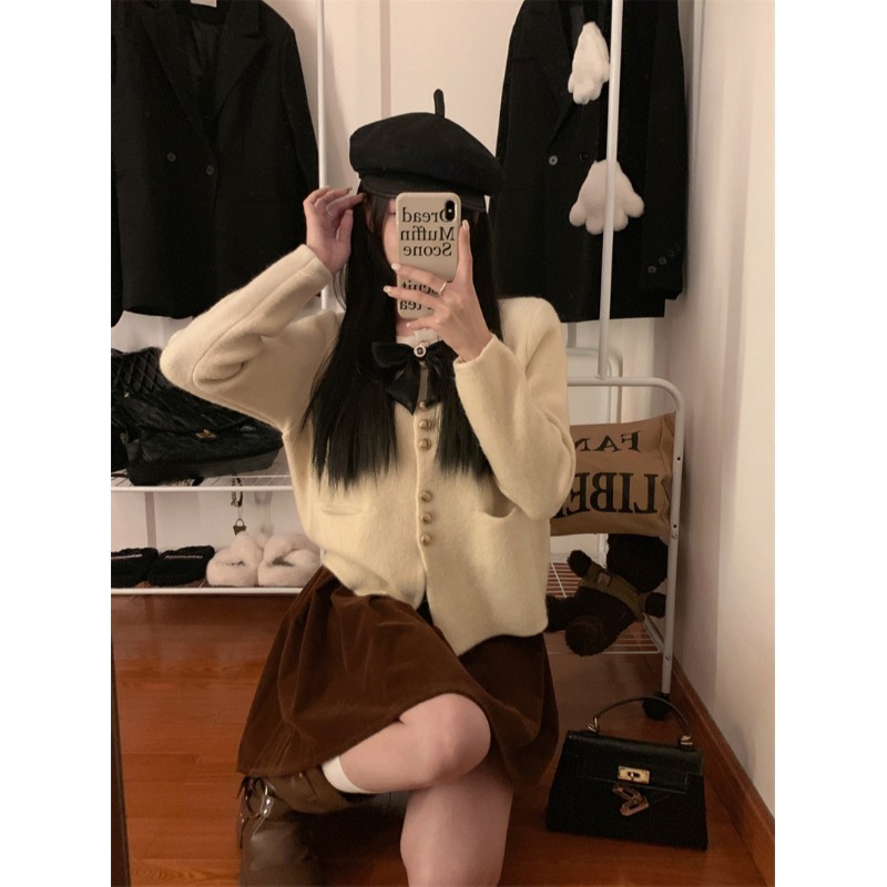 高級感蝴蝶結針織毛衣女秋冬2023新款法式小香風寬鬆長袖短款上衣