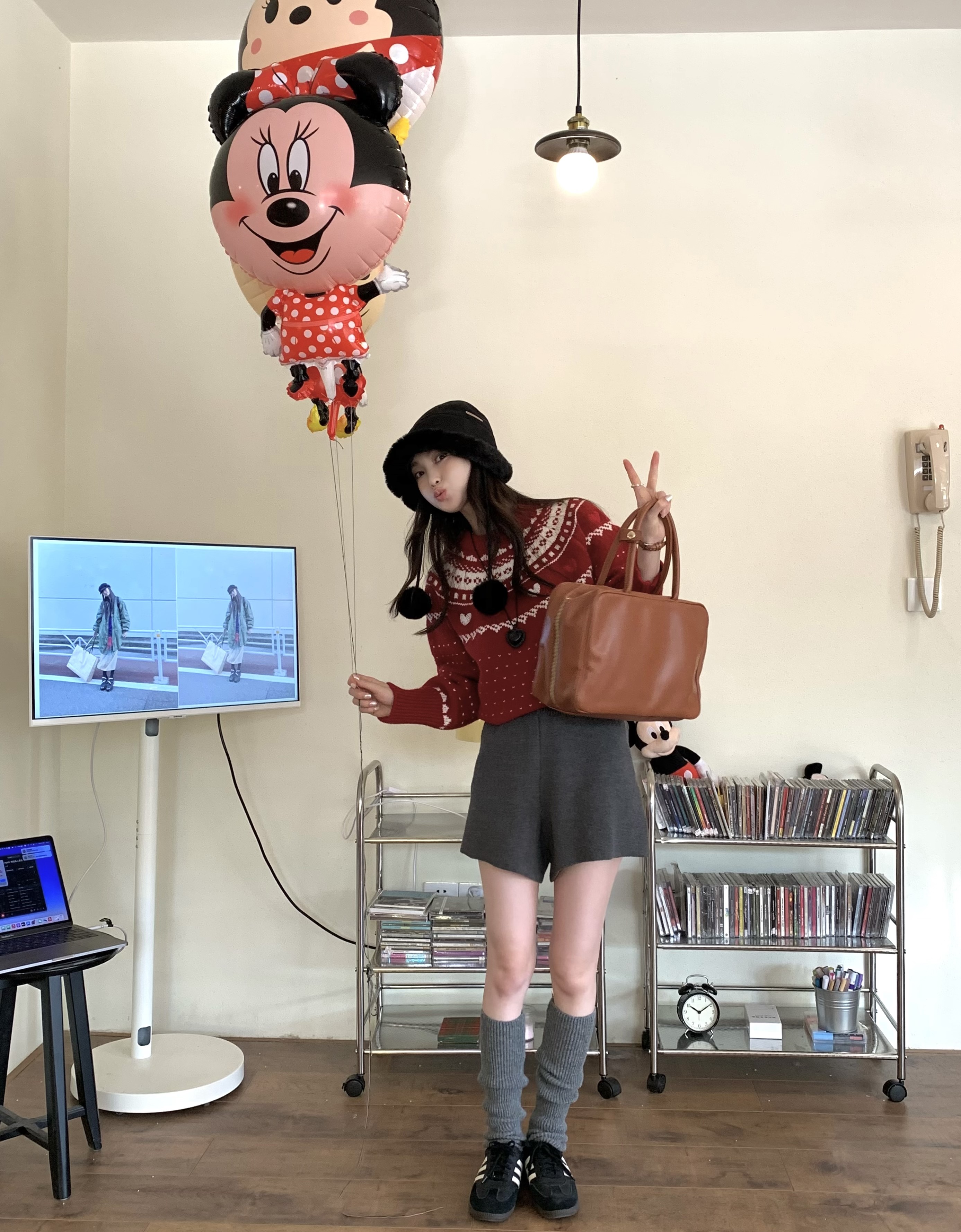 實拍 元氣少女~~聖誕款繡花毛衣