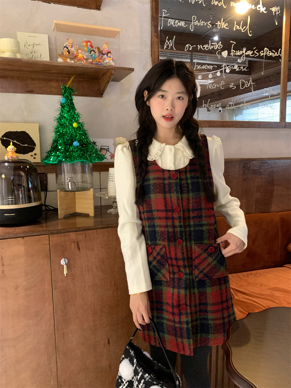實拍聖誕格子連衣裙冬季復古疊穿背心娃娃領襯衫套裝