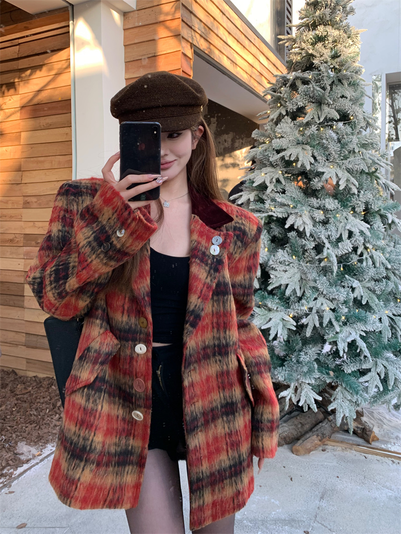 Actual shot of niche loose casual retro woolen plaid blazer with design sense