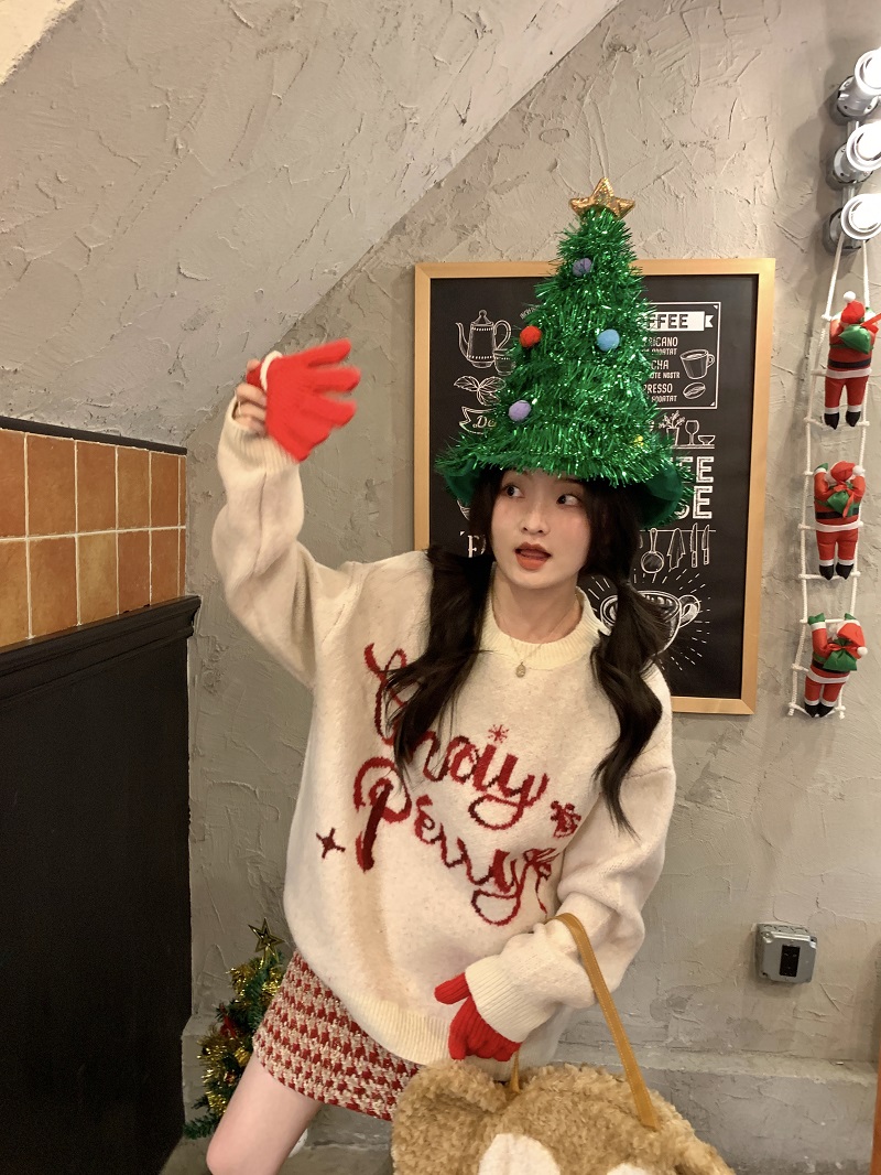 Real photo of sweet Christmas suit for women in winter lazy style soft sweater loose thick top