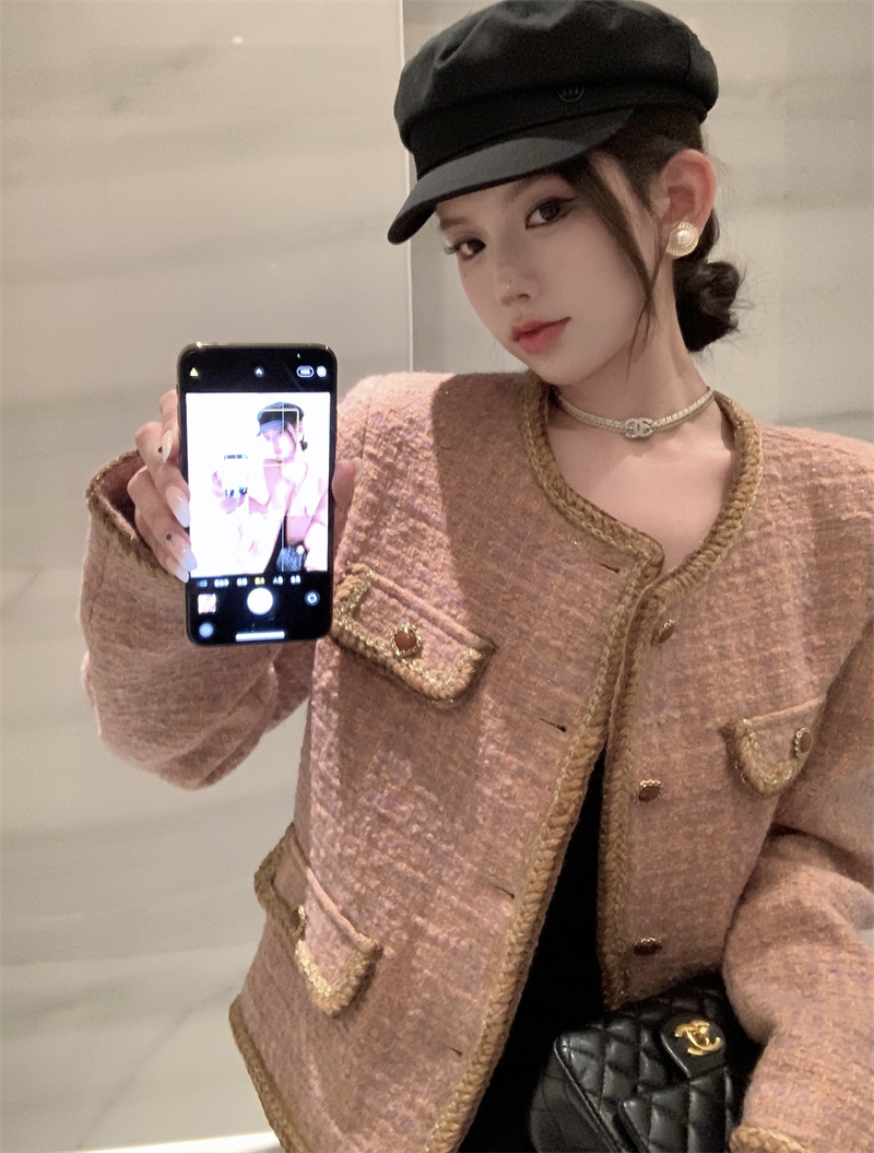 Actual shot~Heavy gold braided Xiaoxiang jacket for women in autumn and winter French retro tweed short top
