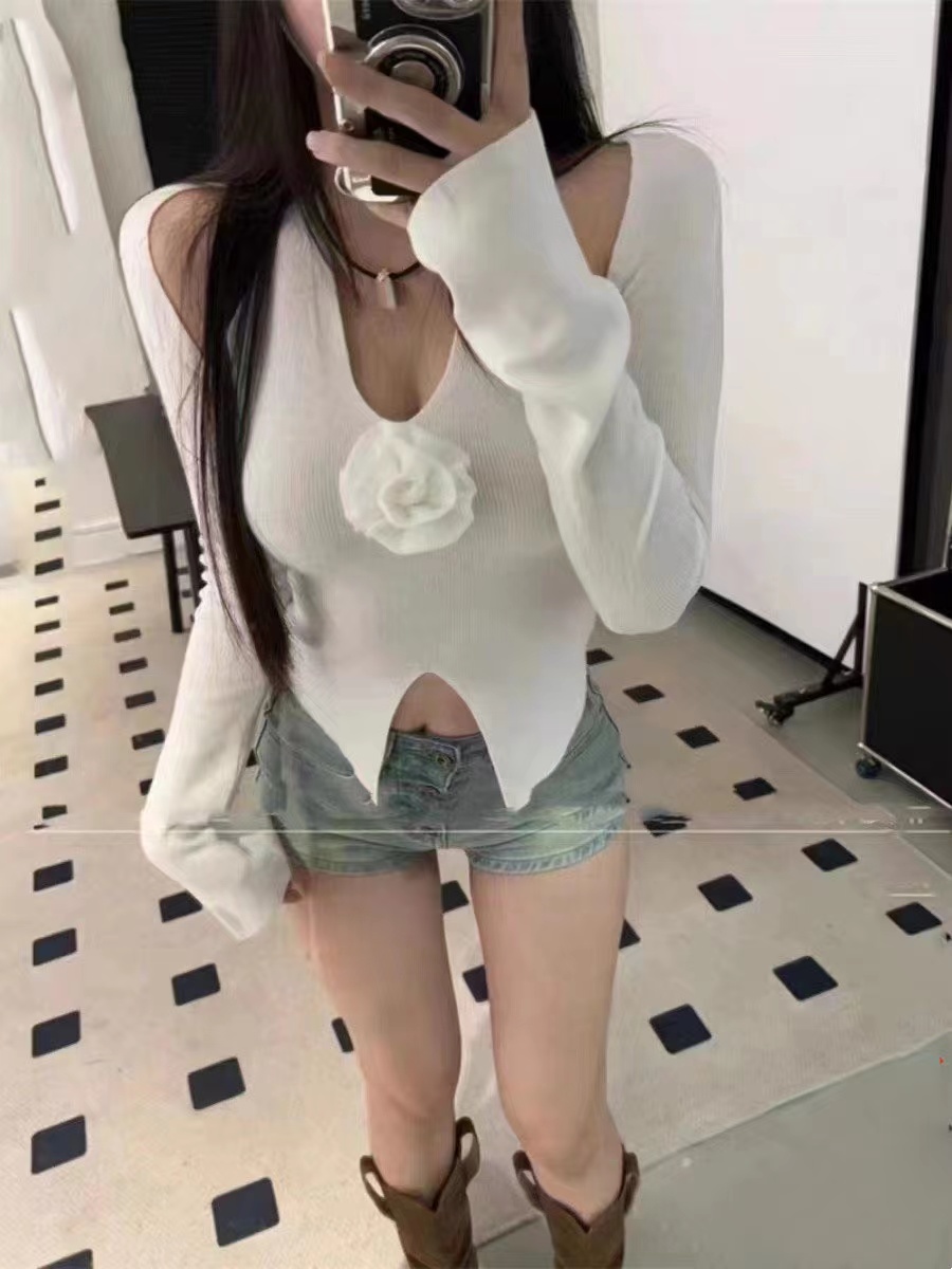 2023秋冬新款韓版高級感露肩立體花朵下擺弧形開叉長袖上衣女