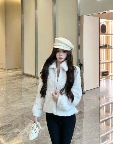 White eco-friendly mink fur coat for women winter new style plaid lapel short fur top